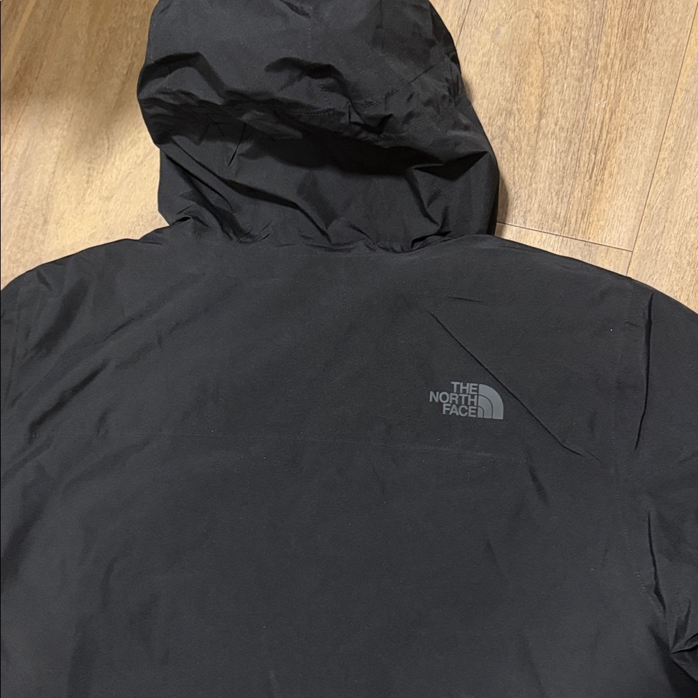 The North Face Ascendent Insulated Jacket - Picture 8 of 8